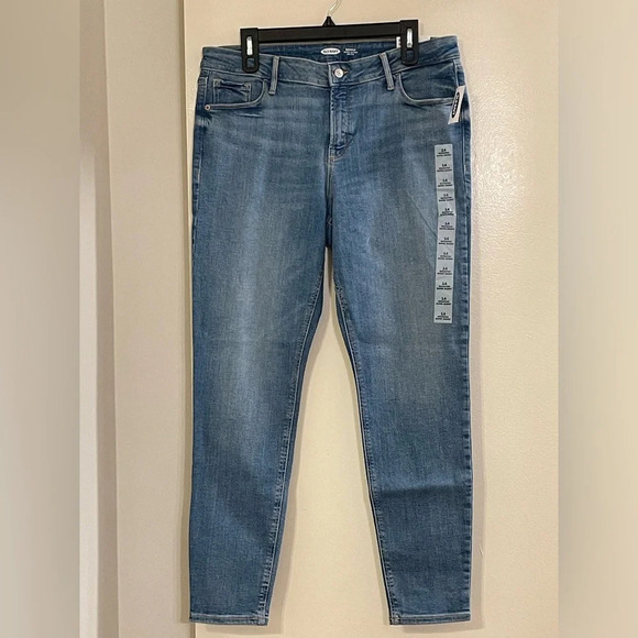 OLD NAVY Mid-Rise Rockstar Super Skinny Jeans in Pacifica - Picture 4 of 9